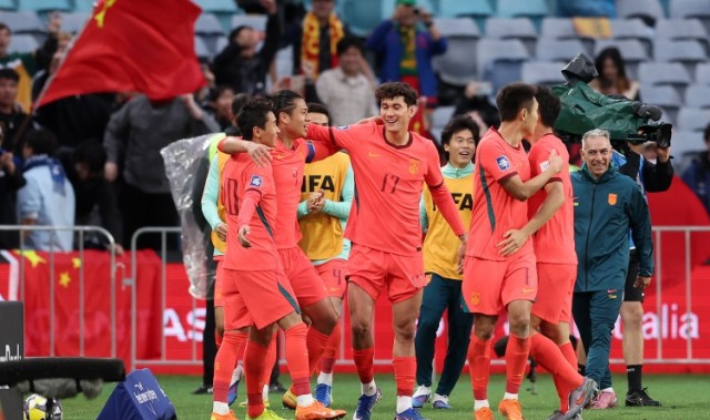 开云体育下载-津媒：三支男足国字号3月3胜2平2负，锻炼了队伍更找到了差距