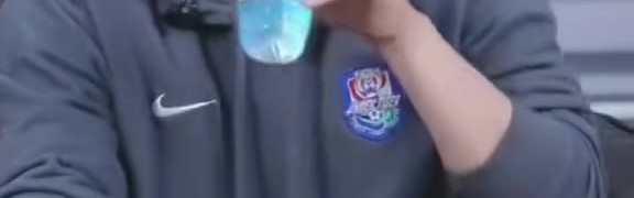 开云-“看看最后能不能追上”，于根伟直播时主持人发言引三镇球迷不满